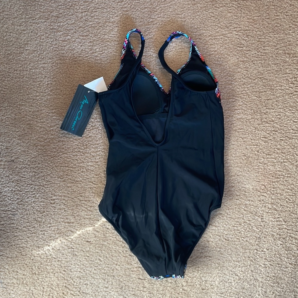 New Women’s Aqua Green Pattern Full Piece Swimsuit. Size M - Picture 2 of 7